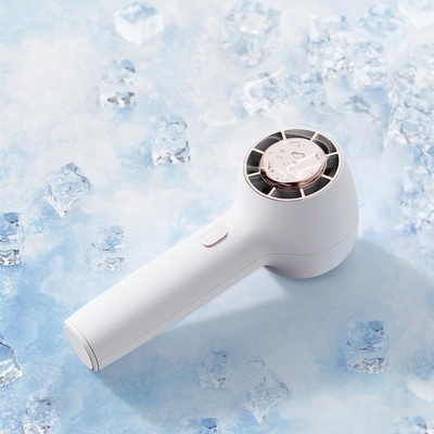 Mini USB que refrigera o fã Handheld 2023 da compressa fria